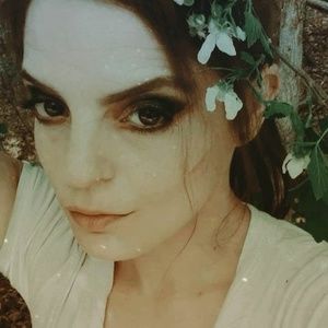 Meet your Posher, Faith